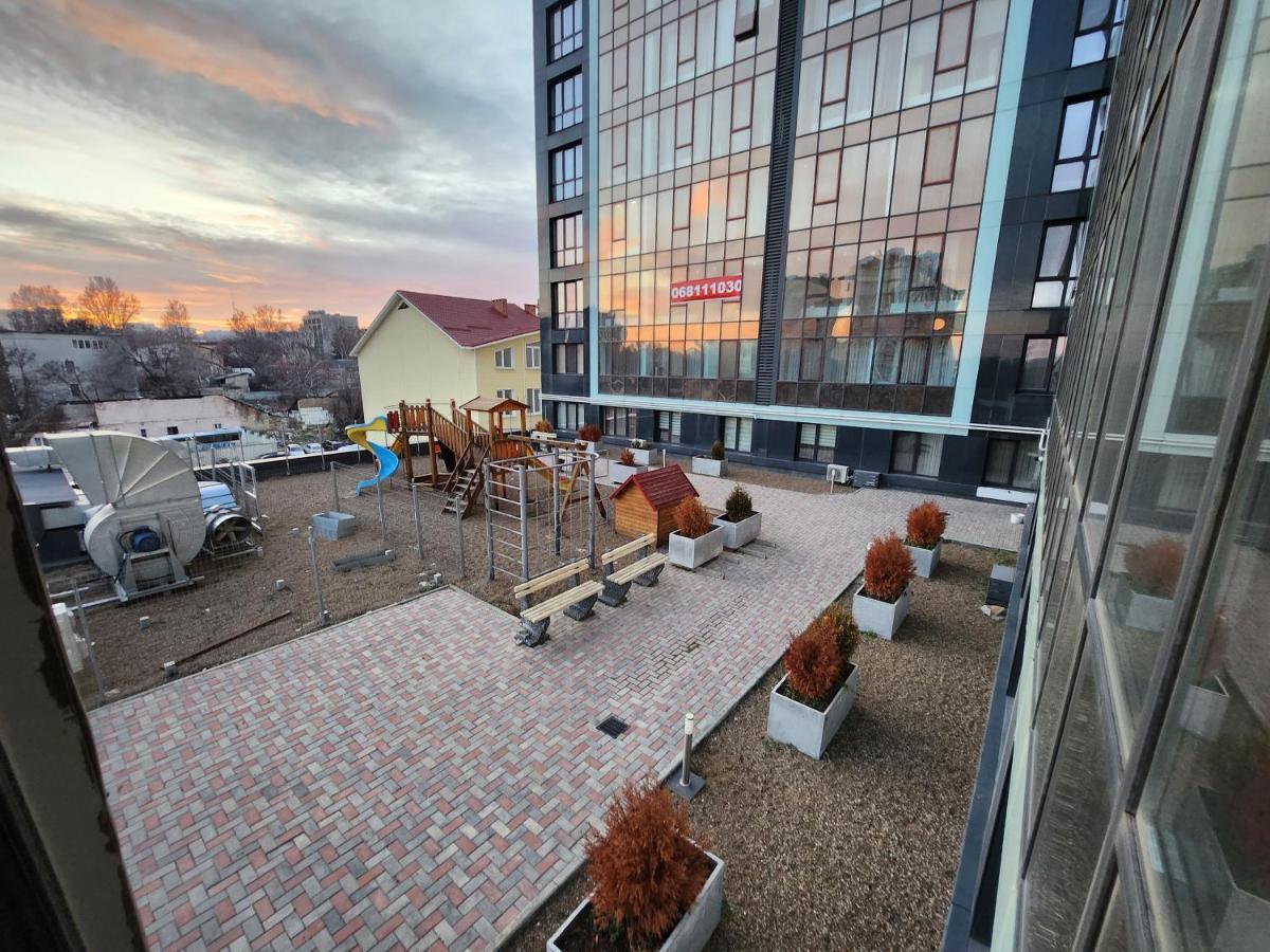 Diplomat The Best Ultra Central Apartaments Chisinau Exterior photo
